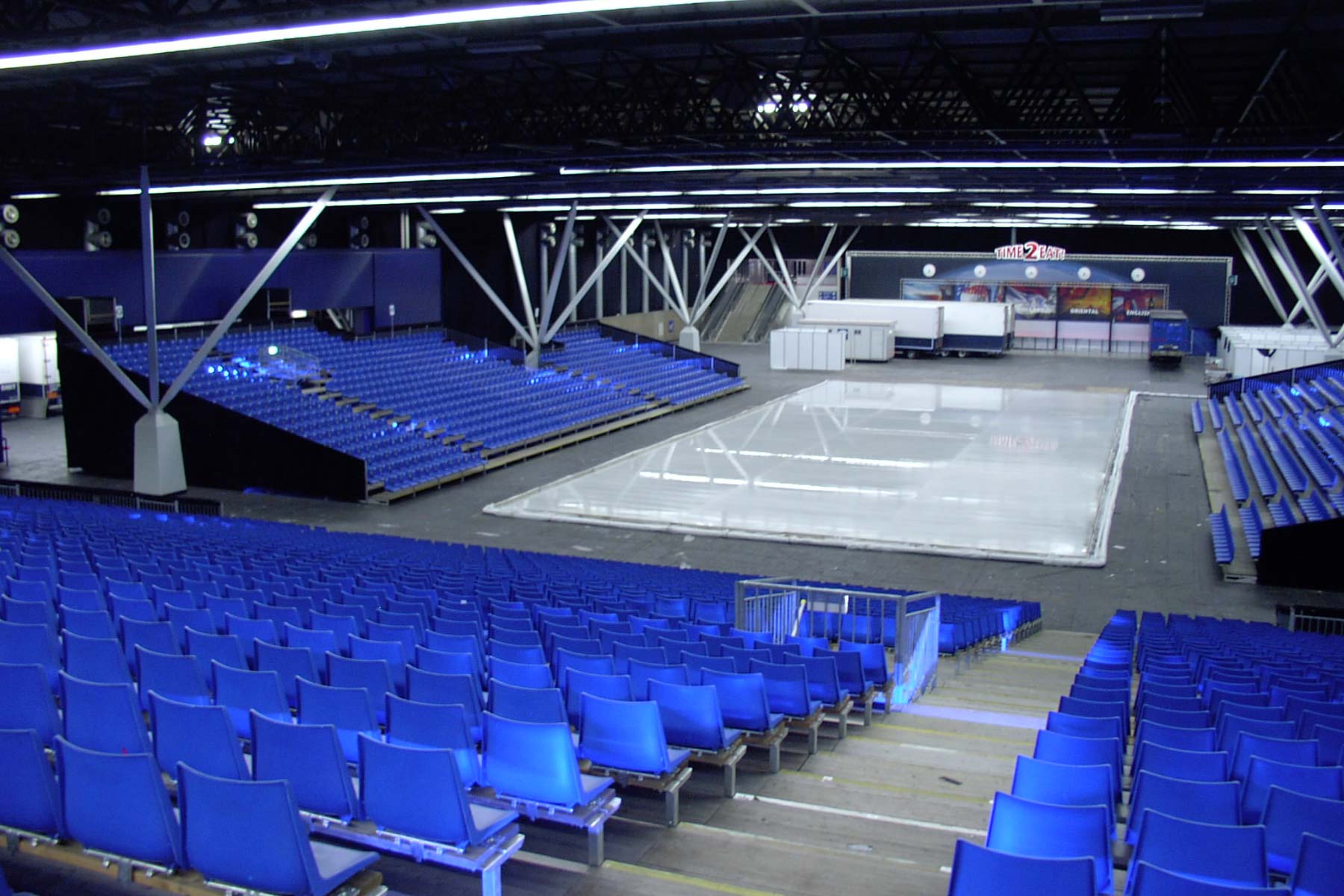Bender Tribünen, Bühnen und Stadien für Kultur Veranstaltungen Events377